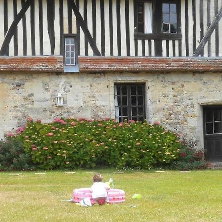 La Ferme Du Chateau Fauguernon Kültér fotó