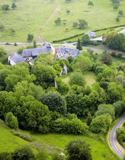 La Ferme Du Chateau Fauguernon Kültér fotó