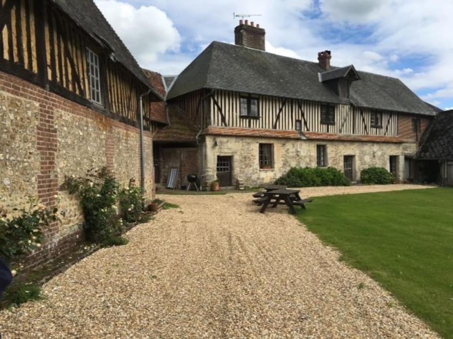 La Ferme Du Chateau Fauguernon Kültér fotó